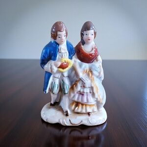 Vintage Porcelain Colonial Couple Occupied Japan 3.5"